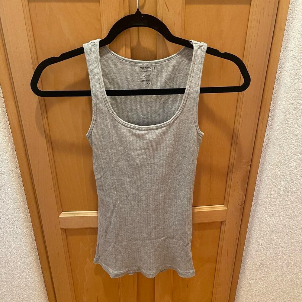Women’s Gray Ribbed Tank Top Size Small